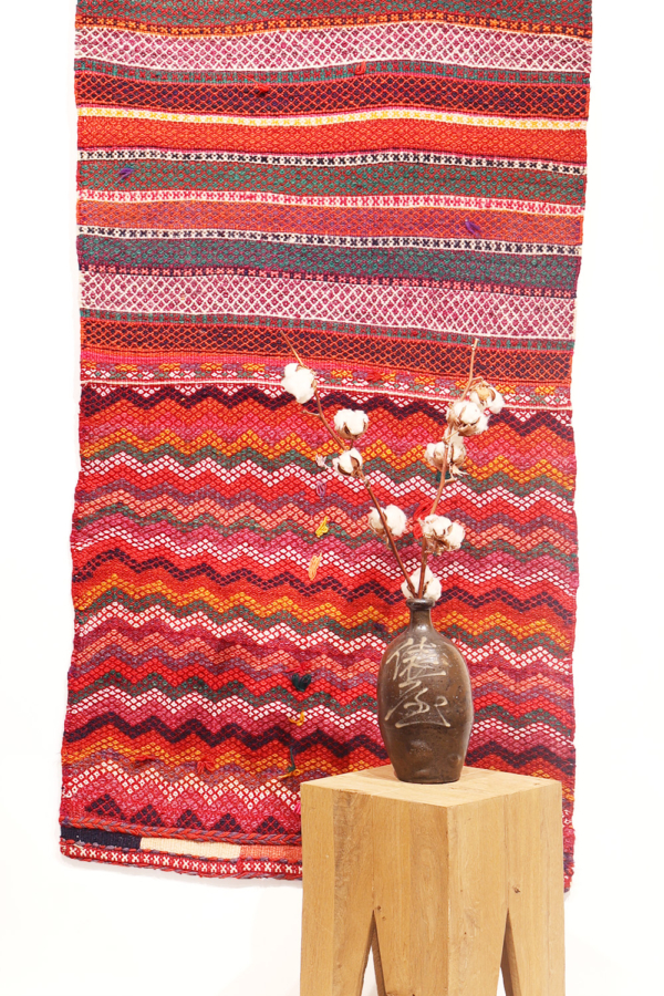 Vintage Qashqai kilim from Iran. 158x80 cms