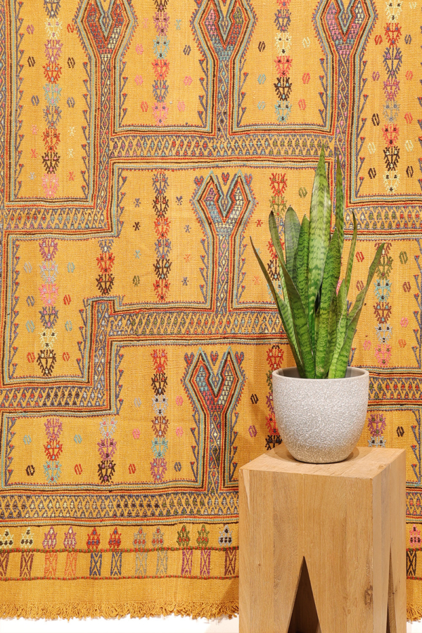 Vintage Obruk cicim kilim from Turkey. 182x131 cms