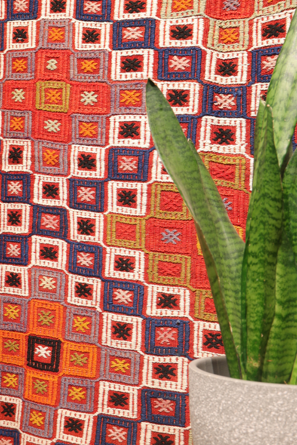 Semi-antique Kozak kilim from Turkey. 178x154 cms - Image 3