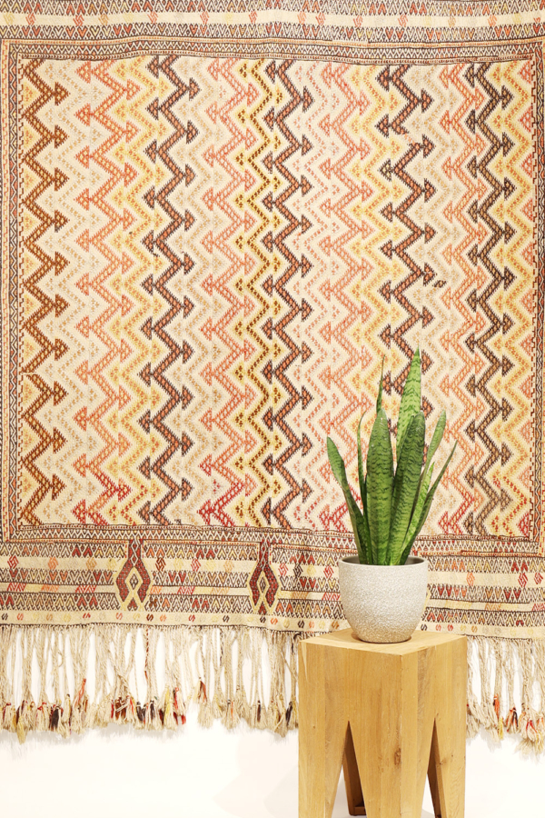 Antique Karapinar kilim from Turkey. 155x138 cms