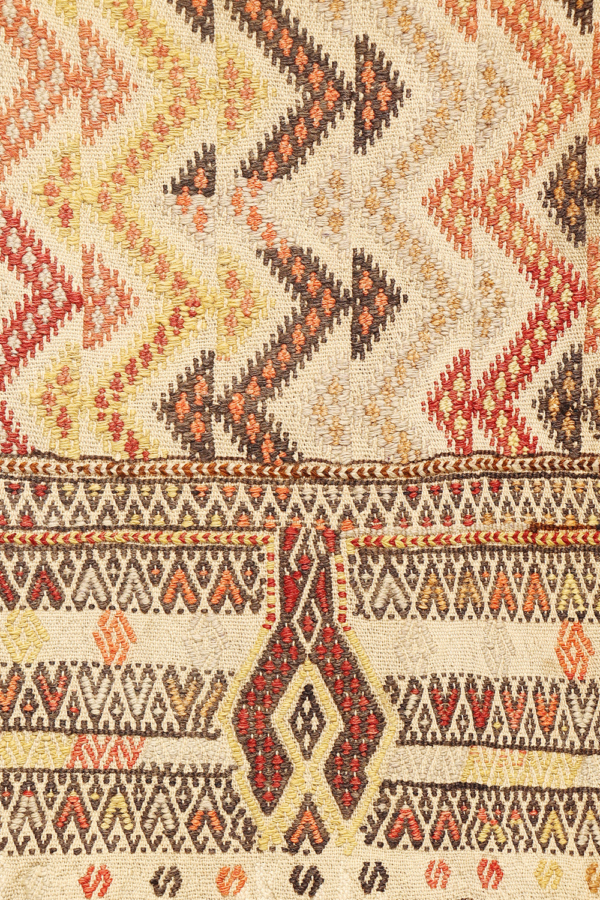Antique Karapinar kilim from Turkey. 155x138 cms - Imagen 4