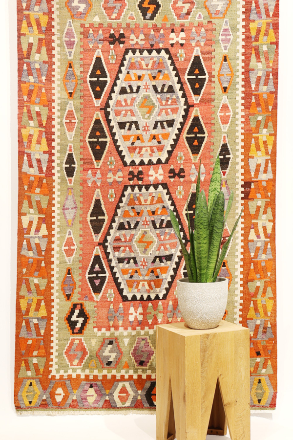 Kilim vintage de Alasehir, Turquía. 190x140 cms