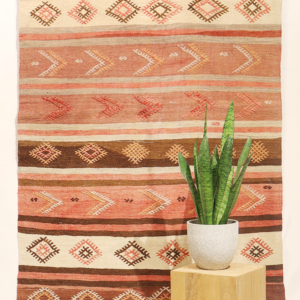 Semi-antique Kirsehir kilim from Turkey. 195x110 cms