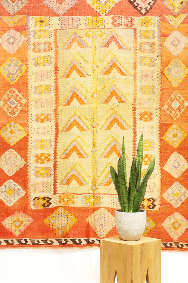 Semi-antique Ordu kilim from Turkey. 183x150 cms