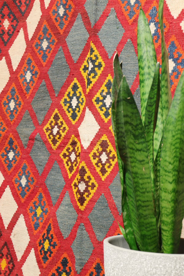 Semi-antique Qashqai kilim from Iran. 276x172 cms - Image 3