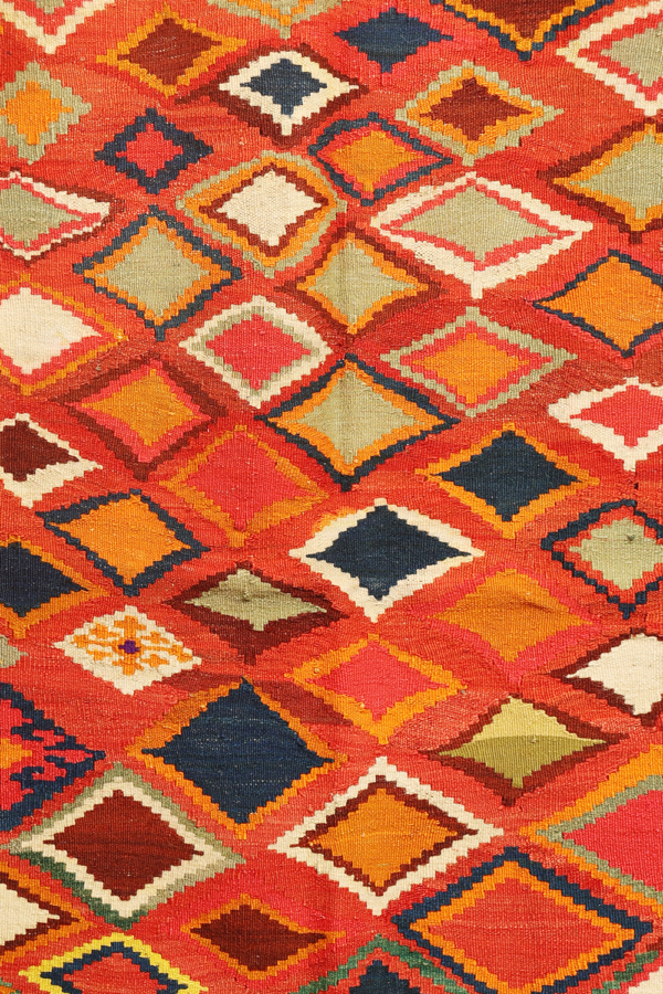 Vintage Qashqai kilim from Iran. 186x127 cms - Image 4