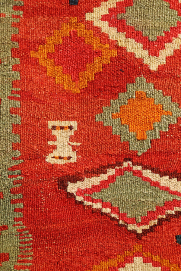 Vintage Qashqai kilim from Iran. 186x127 cms - Image 8