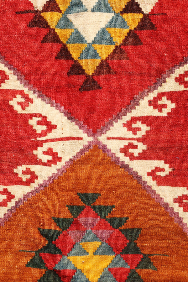 Vintage Qashqai kilim from Iran. 165x142 cms - Image 7