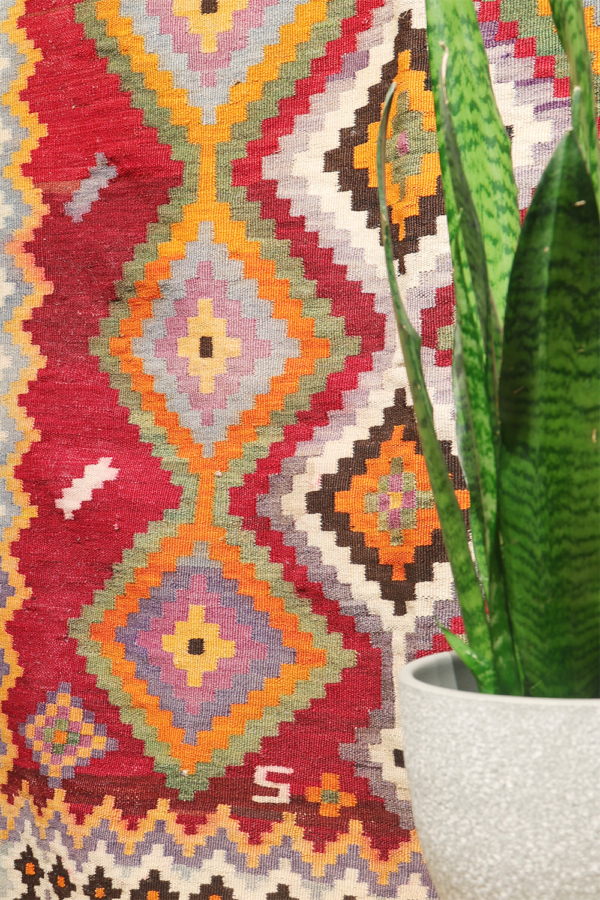 Vintage dated Qashqai kilim from Iran. 271x126 cms - Image 3