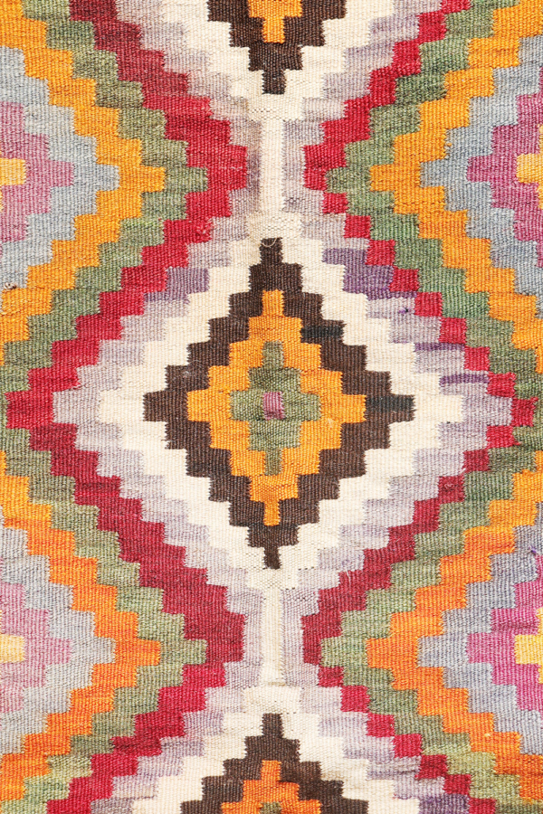 Vintage dated Qashqai kilim from Iran. 271x126 cms - Image 4