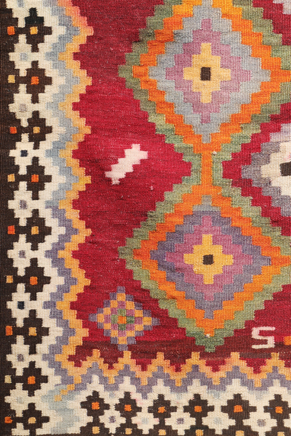 Vintage dated Qashqai kilim from Iran. 271x126 cms - Image 6