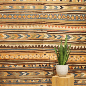 Kilim semi antiguo Qashqai, Irán. 193x162 cms