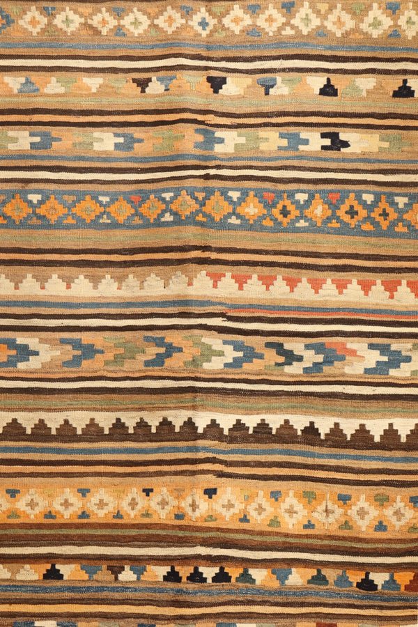Semi-antique Qashqai kilim from Iran. 193x162 cms - Image 3