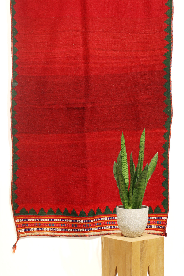 Vintage Qashqai sofreh kilim from Iran. 180x107 cms