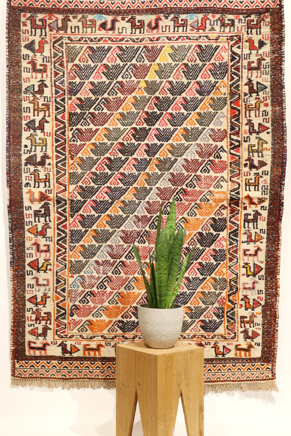 Vintage Arabic kilim from Iran. 184x132 cms