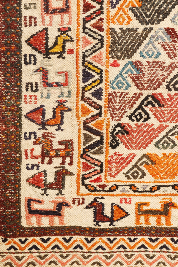 Vintage Arabic kilim from Iran. 184x132 cms - Image 3