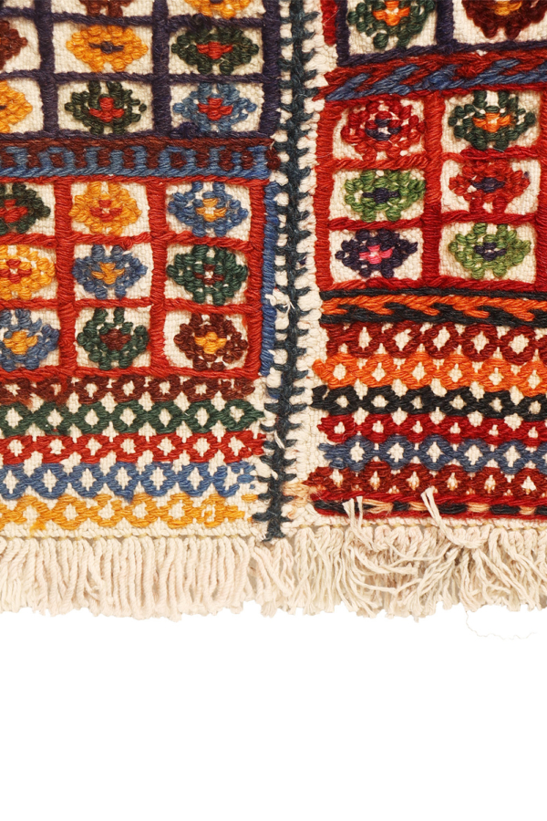 Semi-antique Arab shiraki from Iran. 195x155 cms - Image 7