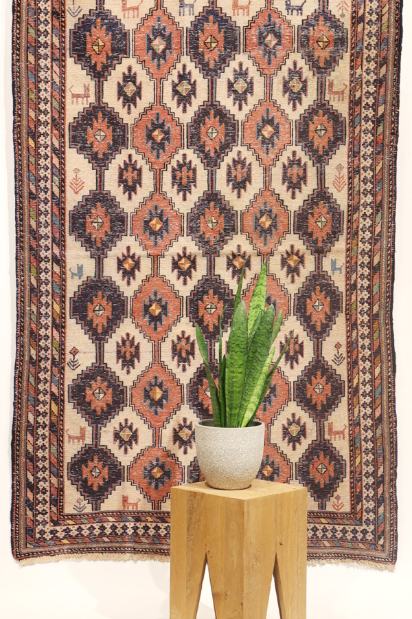 Vintage Arabic soumak kilim from Iran. 192x121 cms
