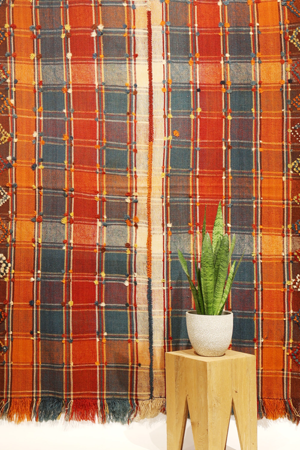 Semi-antique Qashqai moj or jajim kilim from Iran. 193x148 cms