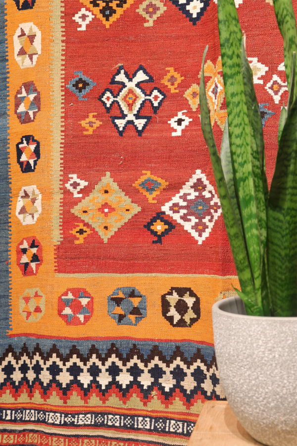 Antique Qashqai kilim from Iran. 270x160 cms - Image 3