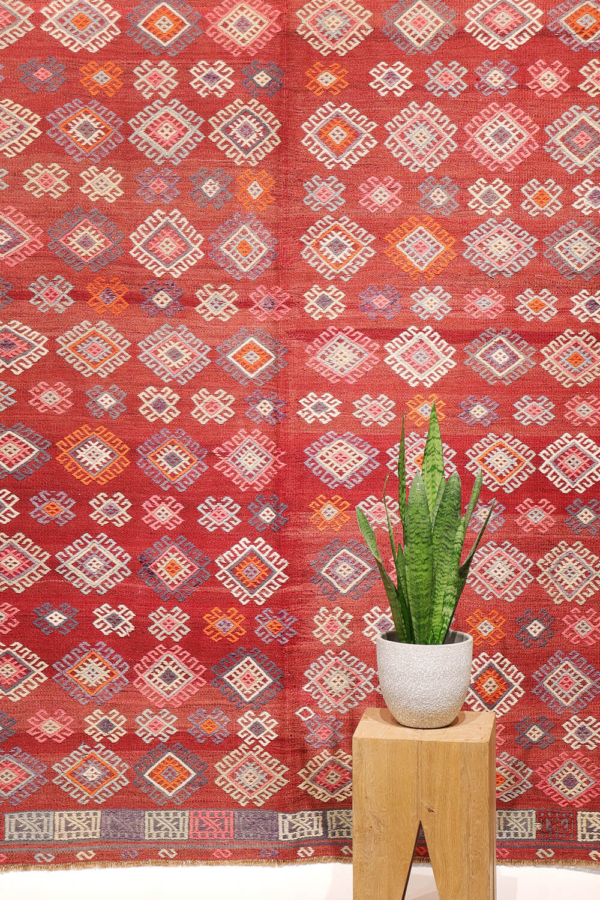 Vintage Dursunbey kilim from Turkey. 260x173 cms