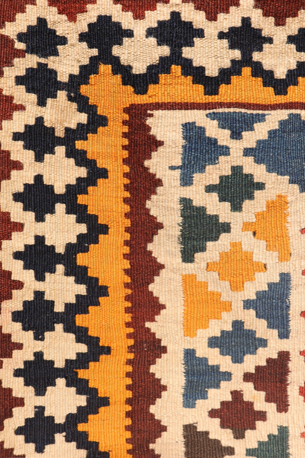 Antique Qashqai kilim from Iran. 276x148 cms - Image 5