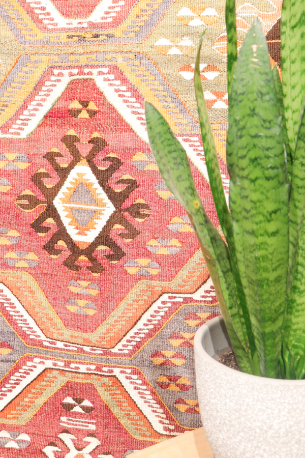 Semi-antique Mut kilim from Turkey. 273x173 cms - Image 3