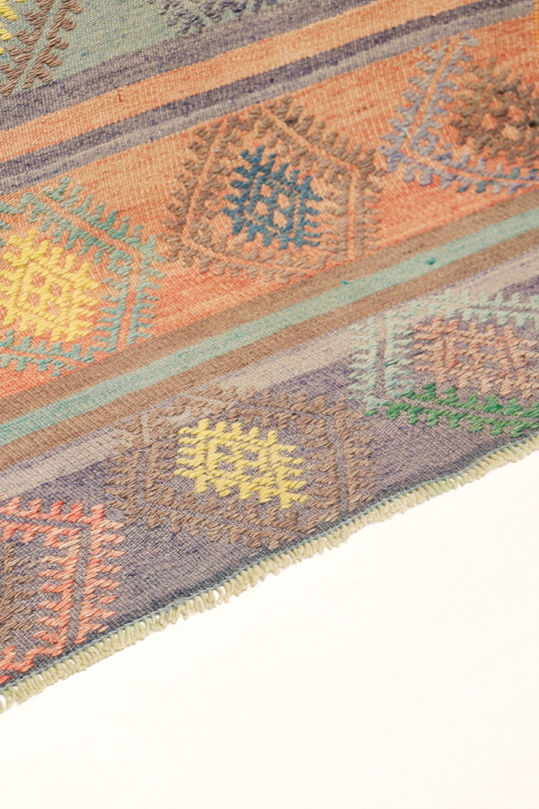 Vintage Selendi kilim from Turkey. 260x190 cms - Image 9