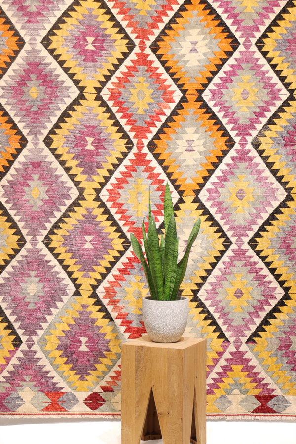 Kilim vintage de Sutlegen, Turquía. 256x166 cms