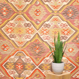 Semi-antique Mut kilim from Turkey. 256x170 cms