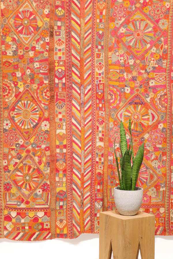 Semi-antique Marsh Arab kilim from Iraq. 245x173 cms