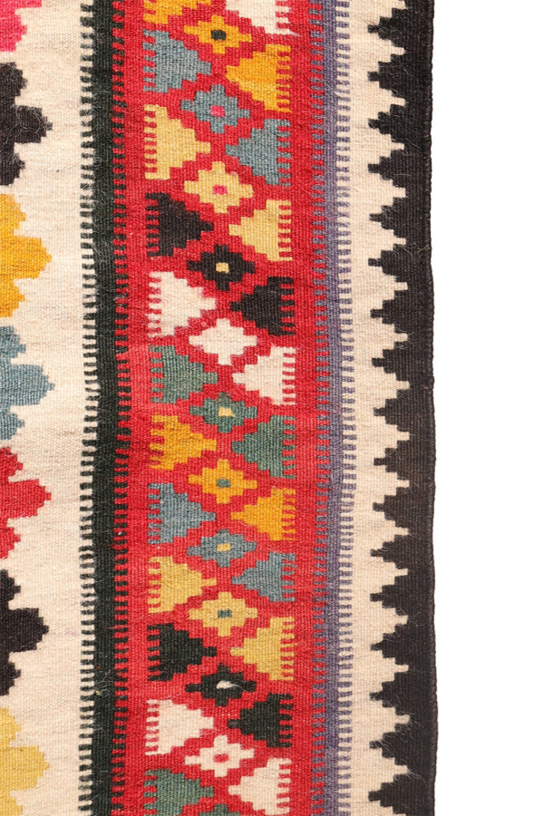 Vintage Qashqai kilim from Iran. 242x167 cms - Image 8