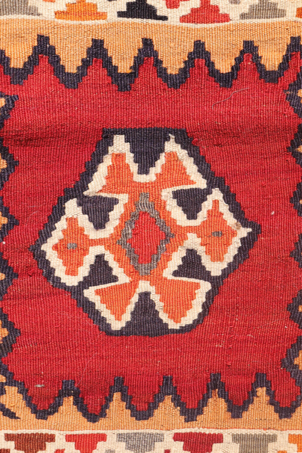 Vintage Qashqai kilim from Iran. 242x161 cms - Image 6