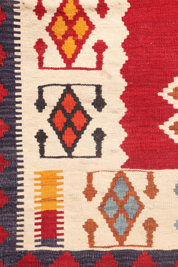 Vintage Qashqai kilim from Iran. 242x148 cms - Image 8