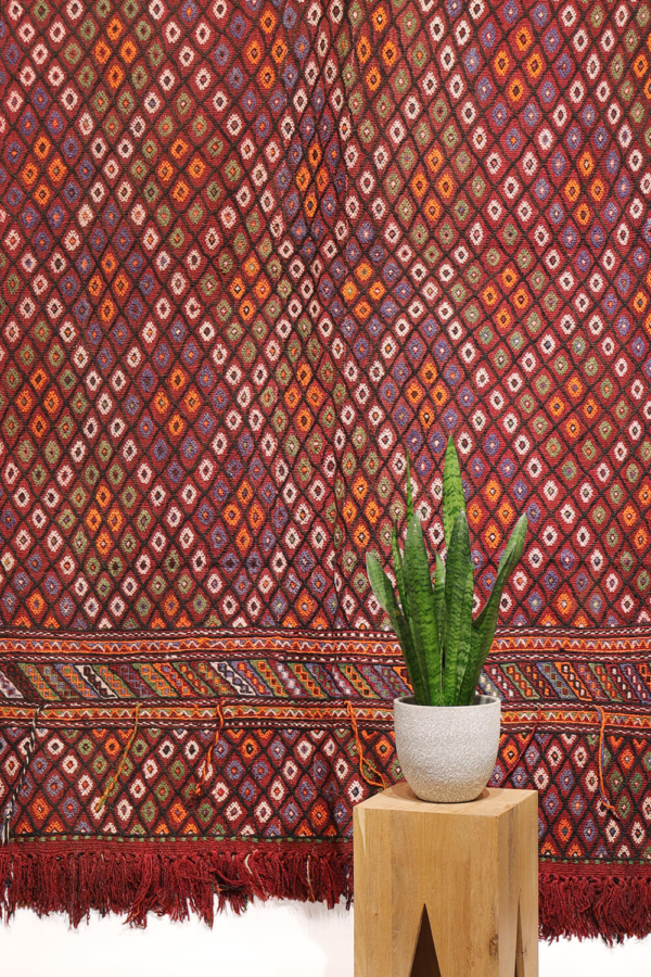 Semi-antique Arab shiraki kilim from Iran. 253x180 cms