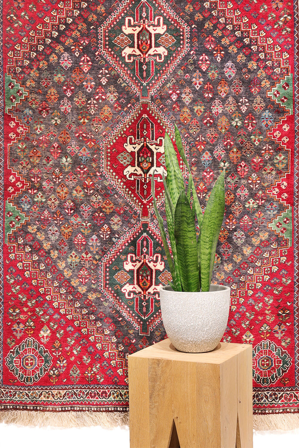 Semi- antique Qashqai rug from Iran. 166x111cms