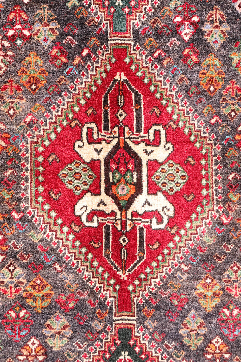 Semi- antique Qashqai rug from Iran. 166x111cms - Image 6