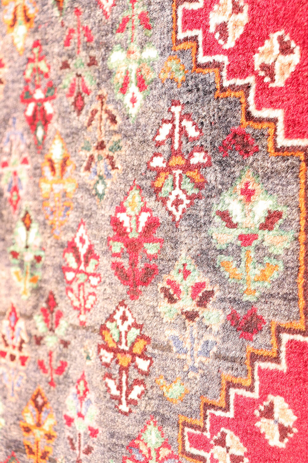 Semi- antique Qashqai rug from Iran. 166x111cms - Image 8