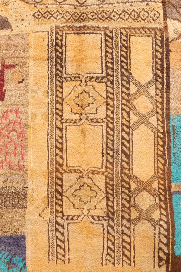 Vintage Baluch war rug from Afghanistan. 311x217 cms - Image 4