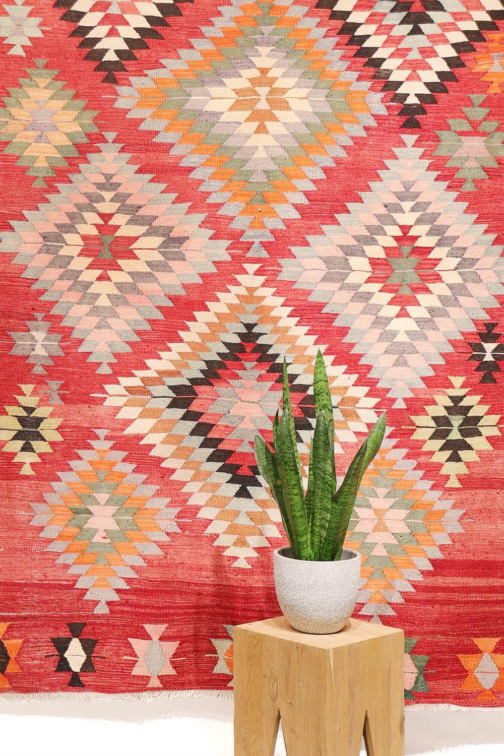 Kilim vintage de Koprubasi, Turquía. 240x180 cms
