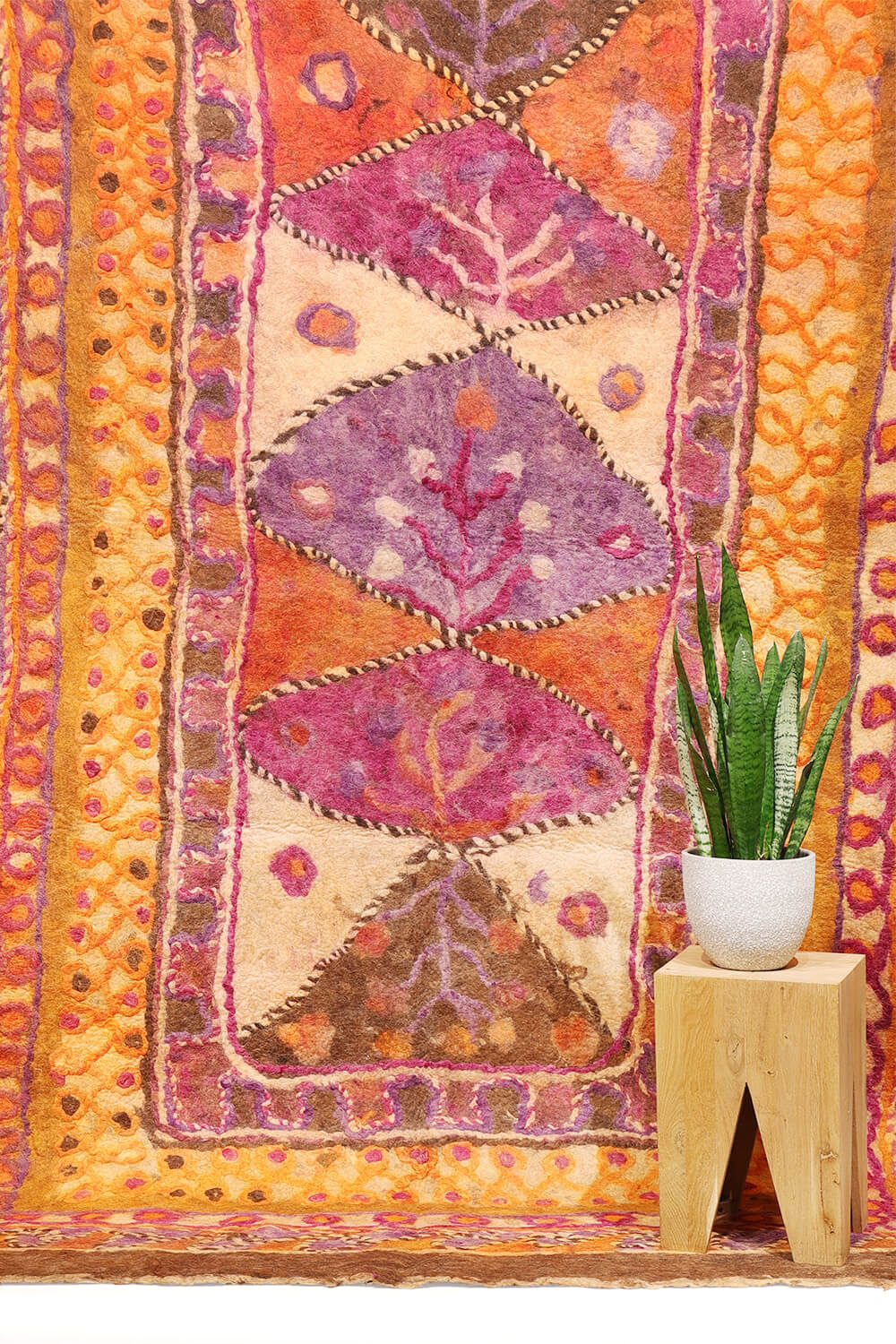 Fieltro o namad vintage Taimani Baluch, Afganistán. 328x206 cms