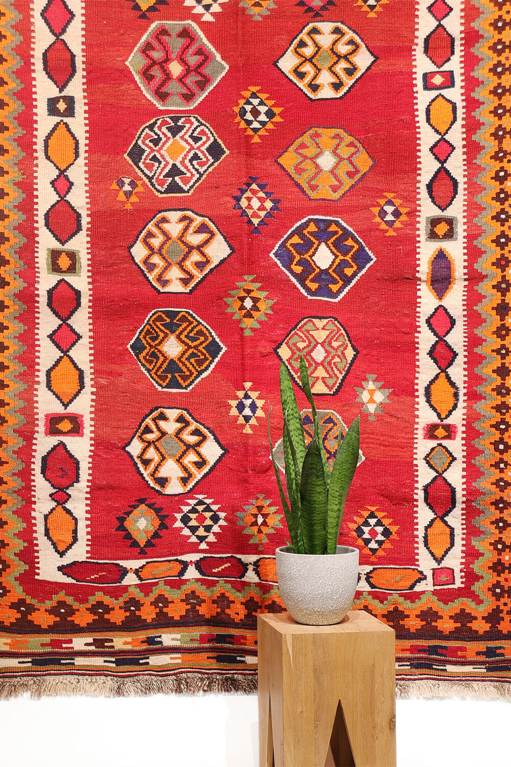 Vintage Qashqai kilim from Iran.215x148 cms