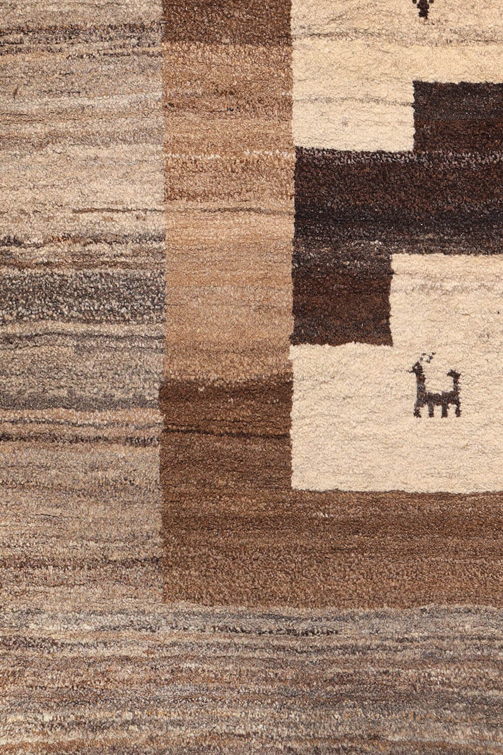 Qashqai gabbeh from Iran. 238x180 cms - Image 4