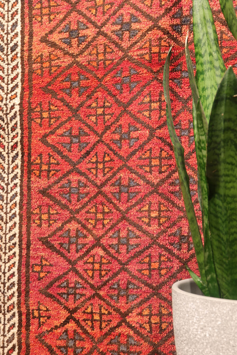 Semi-antique Baluch rug from Afghanistan. 195x125 cms - Image 3