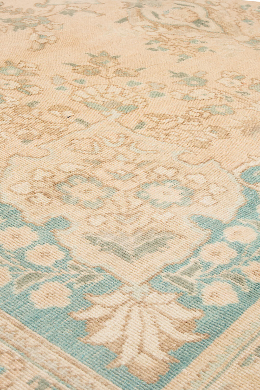 Vintage rug from Iran. 384x292 cms - Image 4