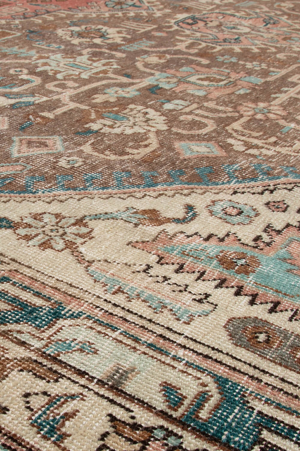 Vintage rug from Iran. 370x282 cms - Image 3