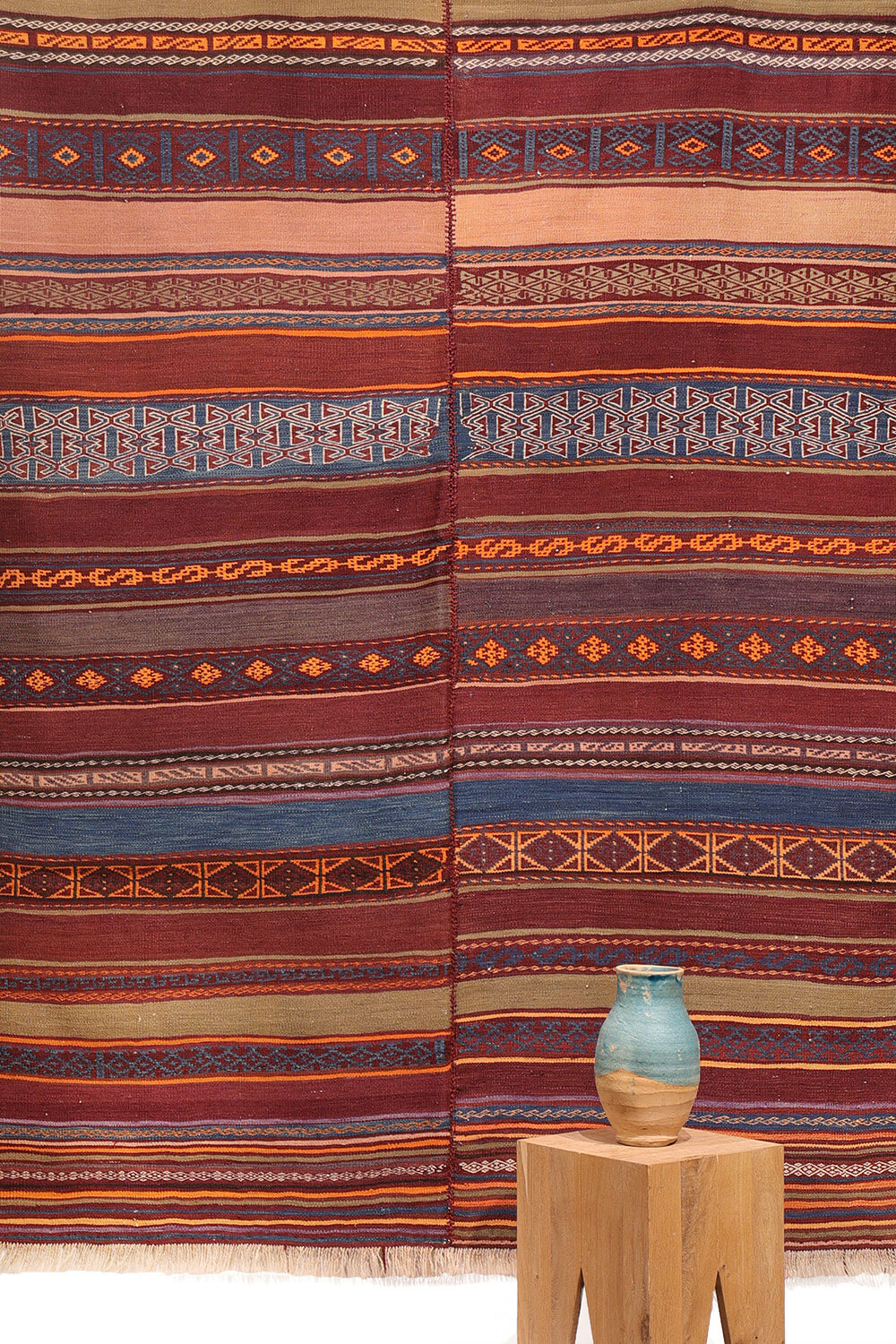 Semi-antique Taimani Aimaq Baluch kilim from Afghanistan. 220x160 cms