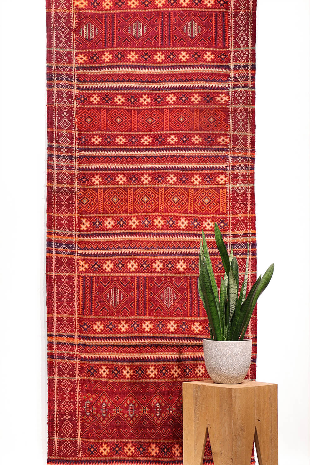 Kilim de pasillo vintage Serkhat Baluch, Afganistán. 298x95 cms