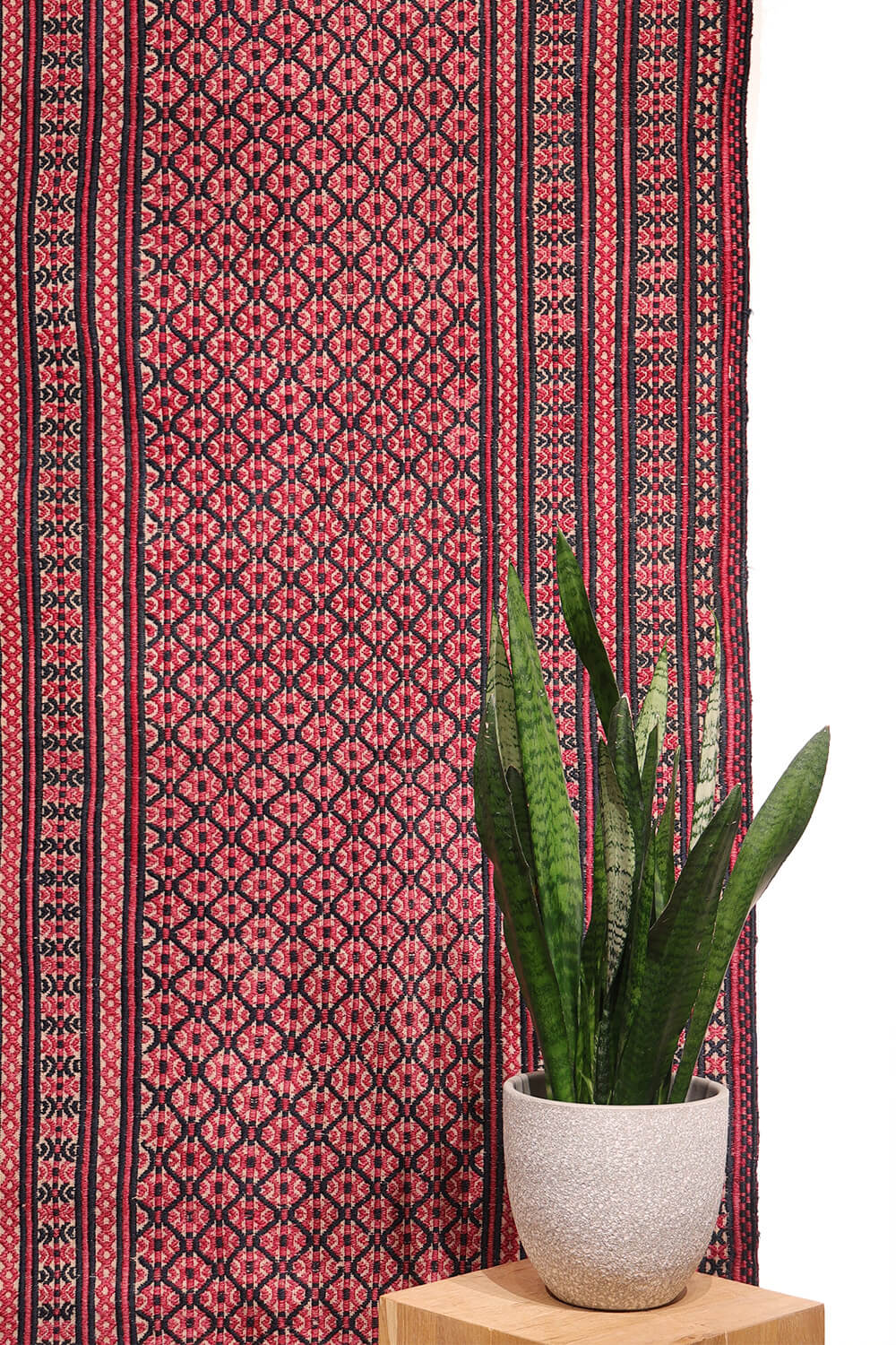 Kilim antiguo turcomano muy largo para pasillo, Turkmenistán. 1020x90 cms