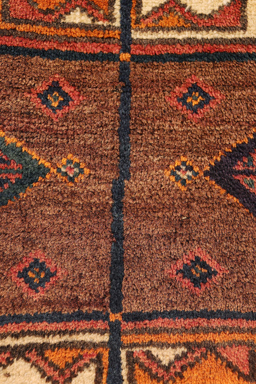 Antique Baluch rug from Afghanistan. 247x125 cms - Image 6